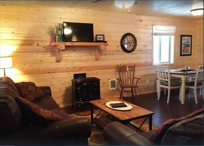 The Ridge At Glacier - Luxury Cabins